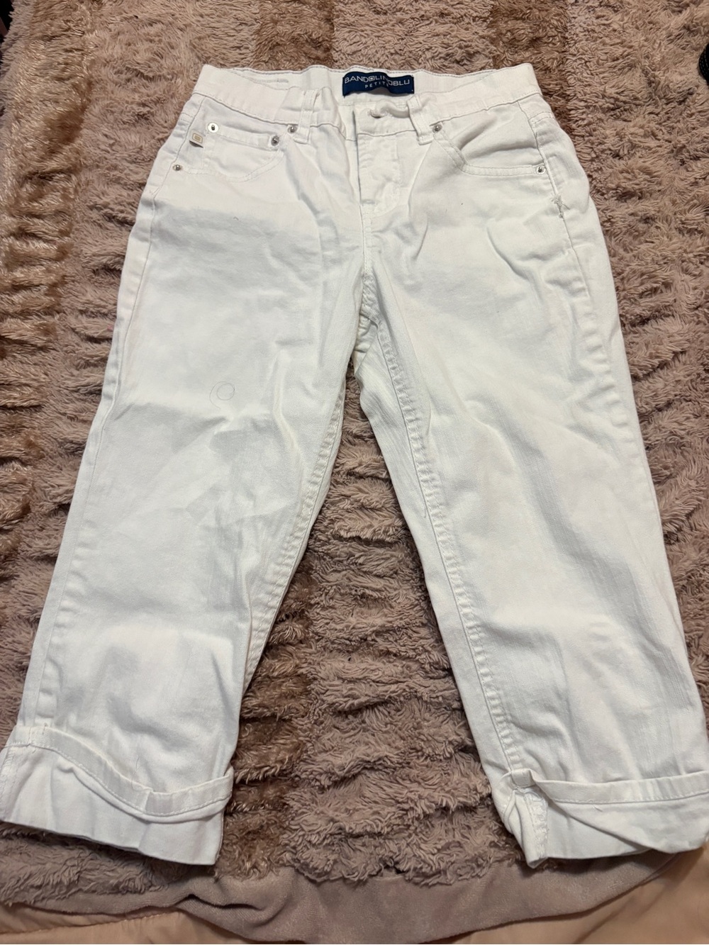 Bandolino White Cropped Capri Jeans with Cuffed Hem